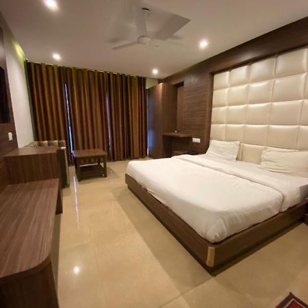 Отель Savoy Residency Массури Экстерьер фото